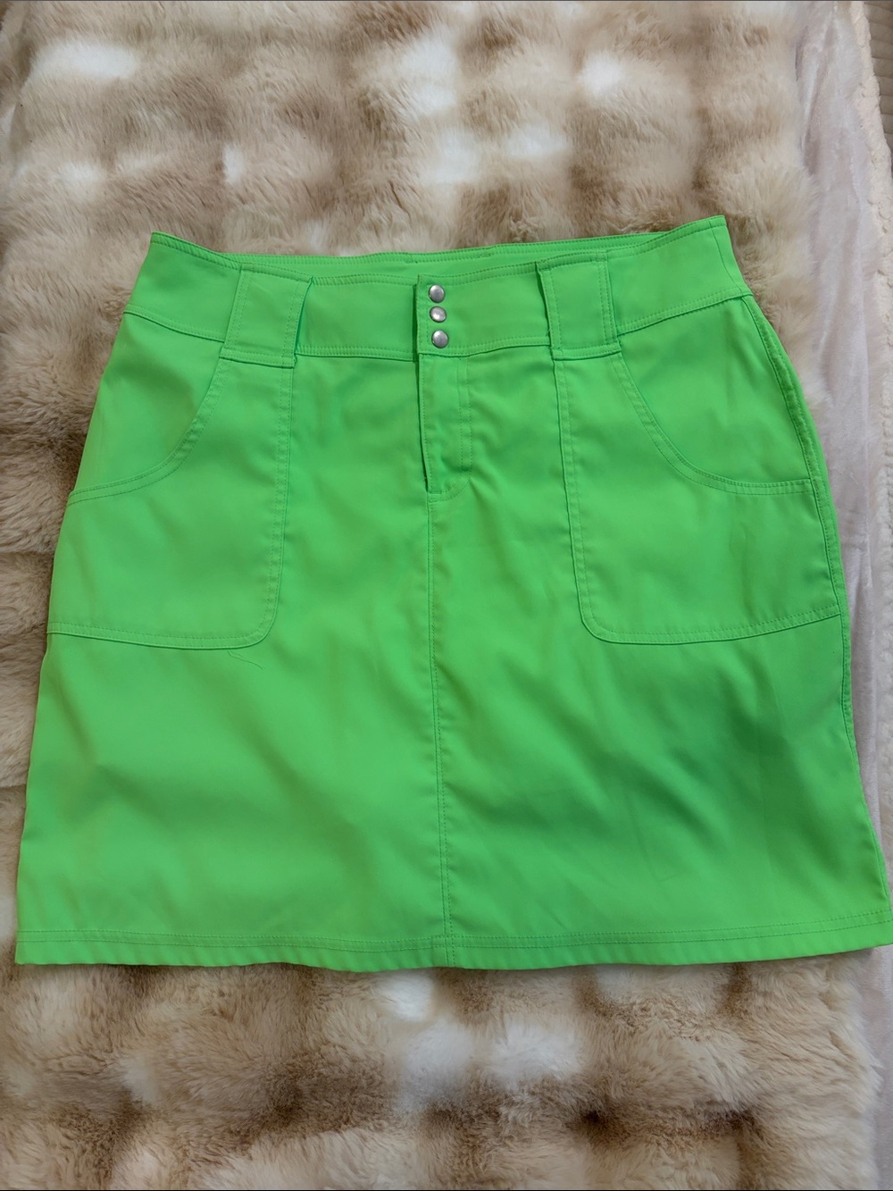 Jofit women’s golf skort in bright green front pockets  size 8